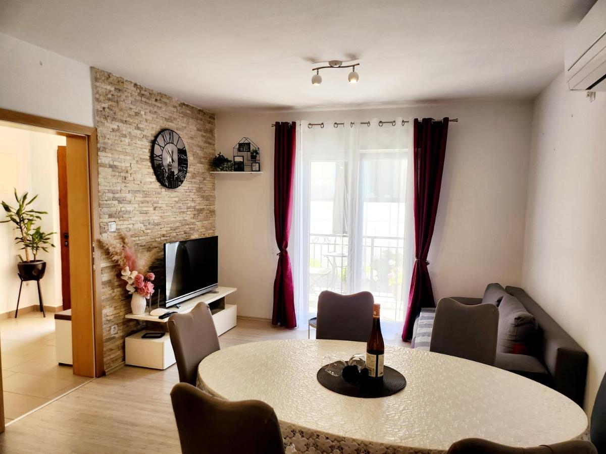 Ena Apartment Turanj Exterior photo